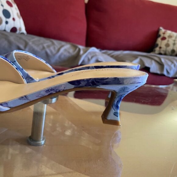 BLUE FLORAL MULES WITH PRINCESS HEEL - Picture 3 of 3